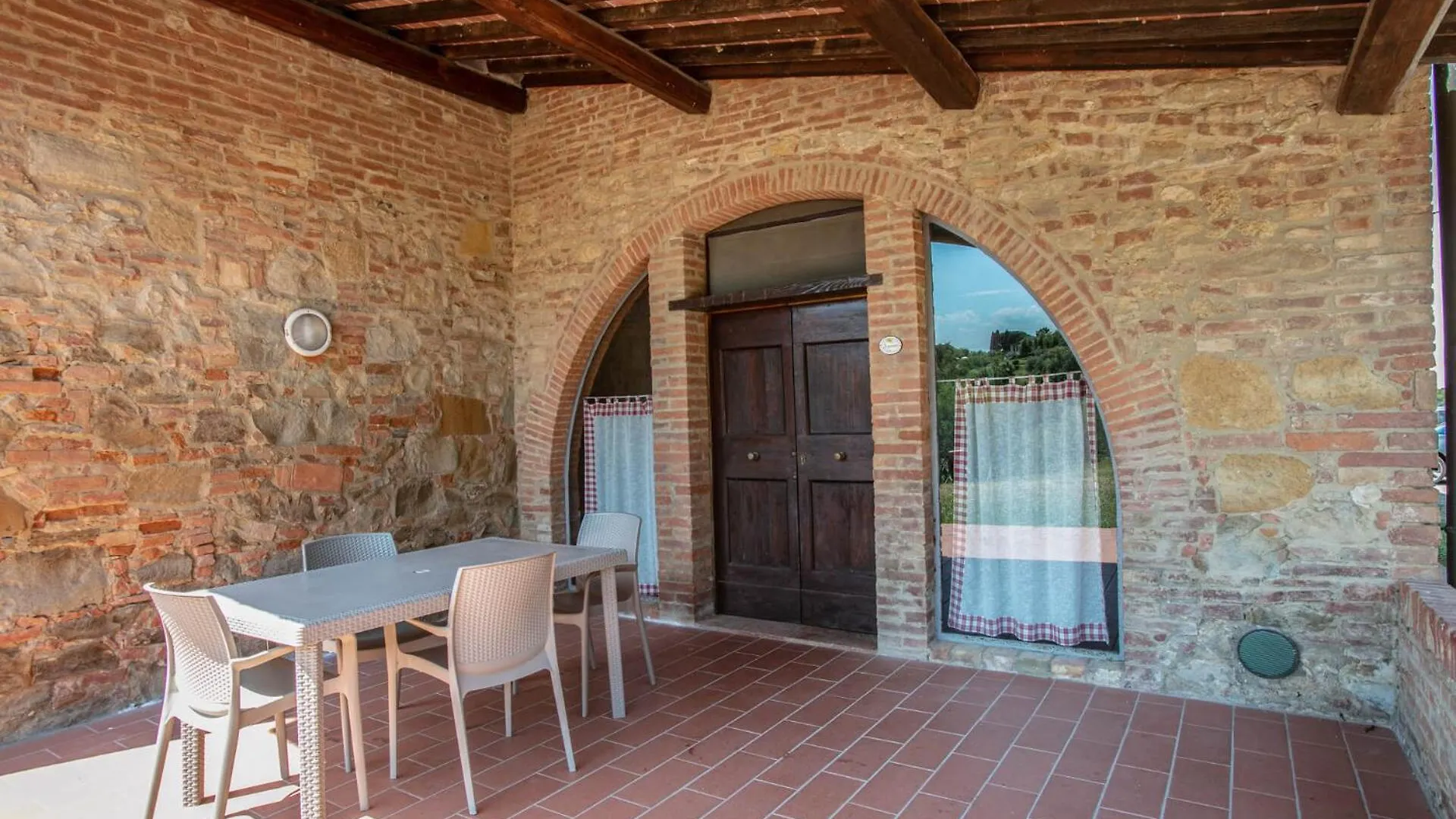 Fattoria Di Colleoli Guest House