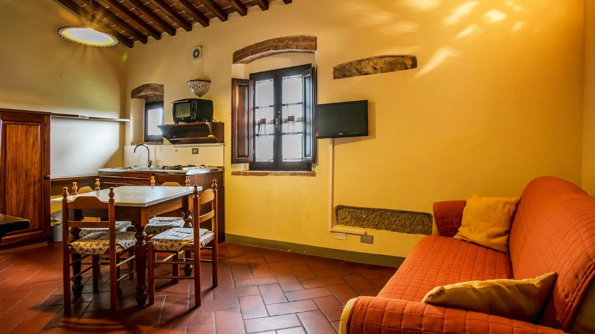 Fattoria Di Colleoli Guest House