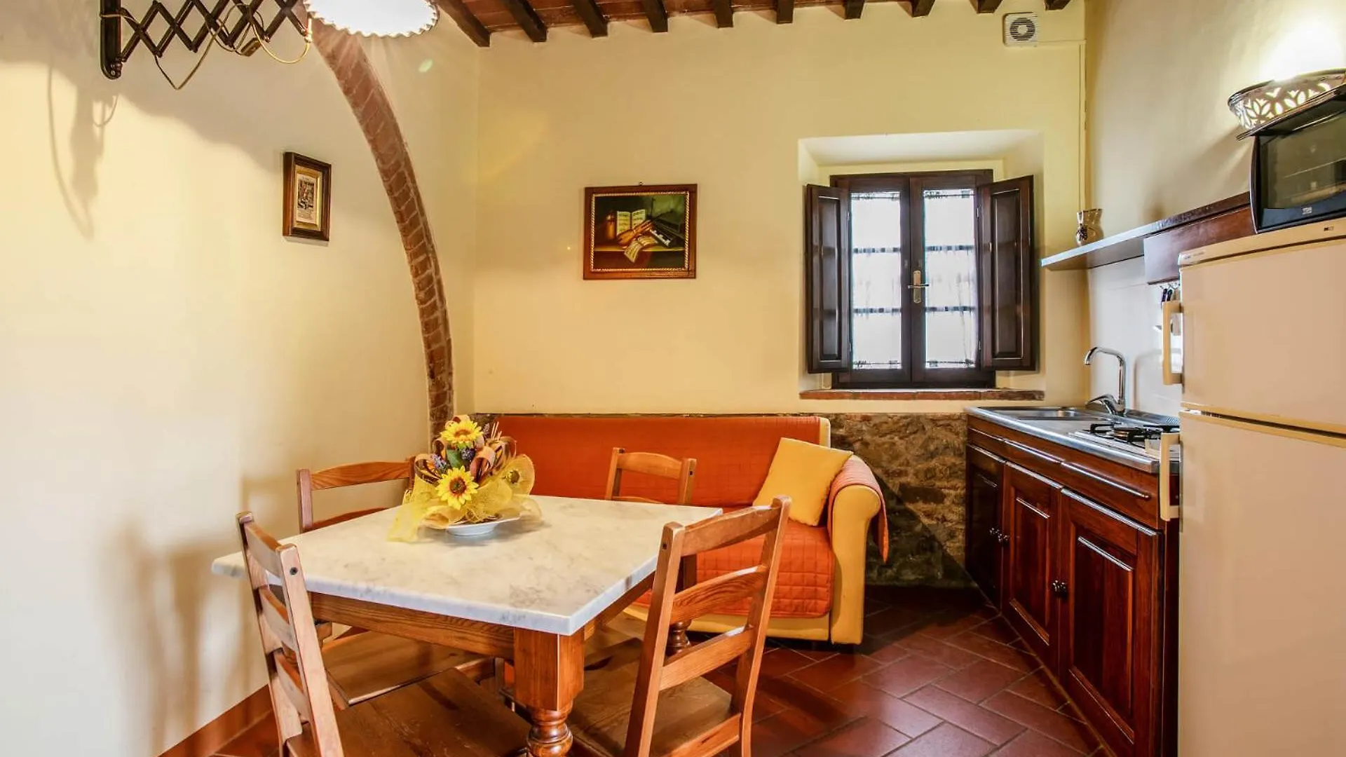 Fattoria Di Colleoli Guest House