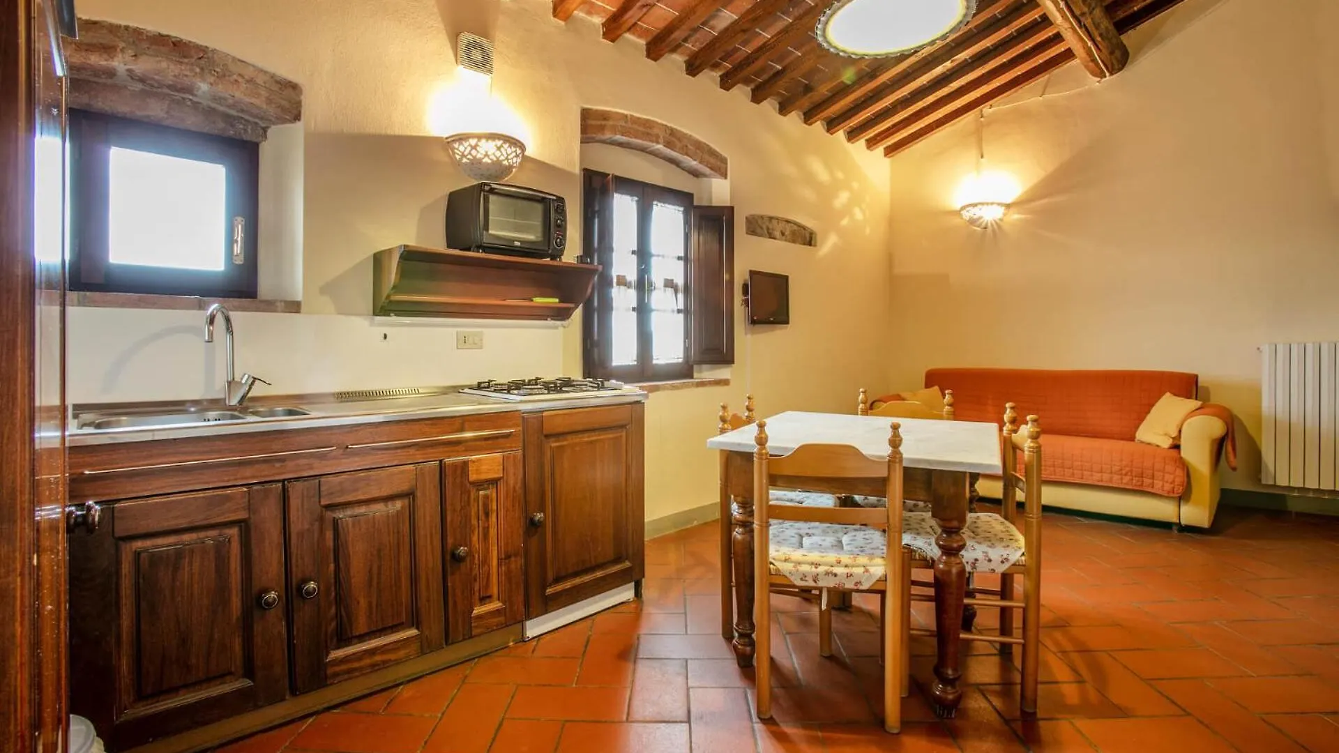 Fattoria Di Colleoli Guest House