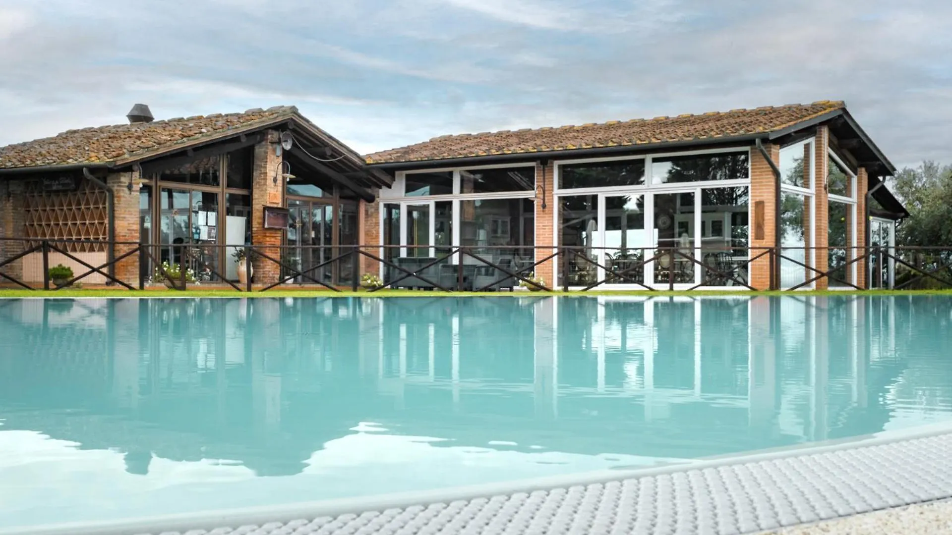 Fattoria Di Colleoli Guest House Country house