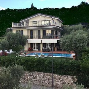 villa-ca-bianca-torri-del-benaco.hotelinveneto.com/