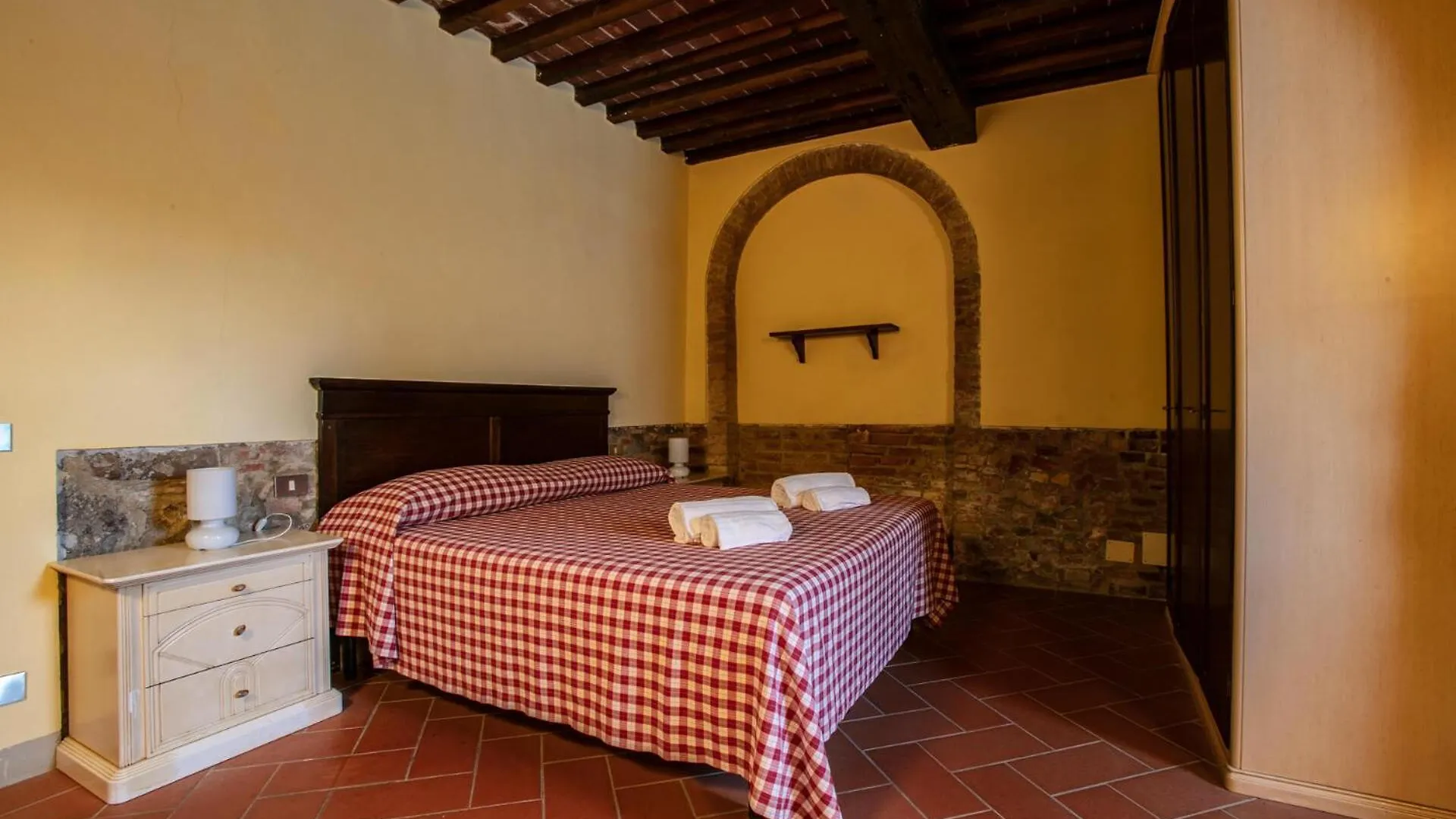 Fattoria Di Colleoli Vendégház Hétvégi ház