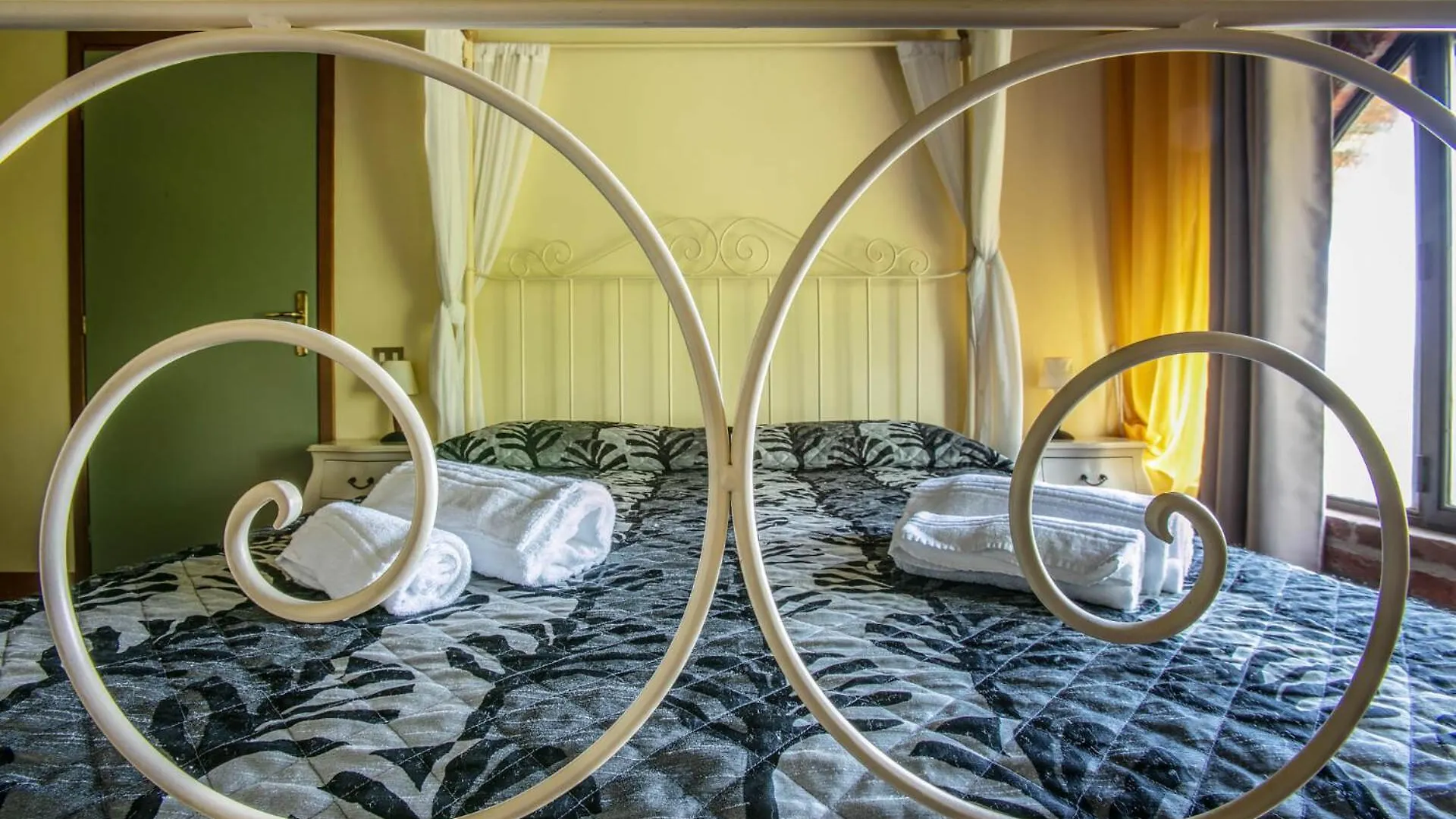 Fattoria Di Colleoli Guest House Country house