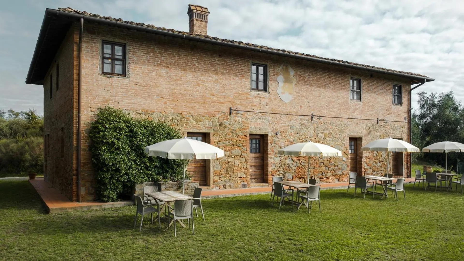 Fattoria Di Colleoli Guest House 0*,